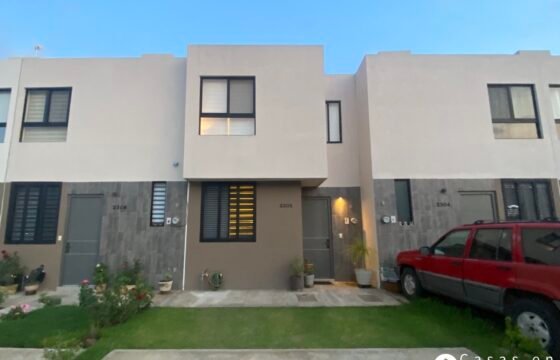 Casa en Venta en Puerta de Piedra Residencial, Tlajomulco de Zúñiga