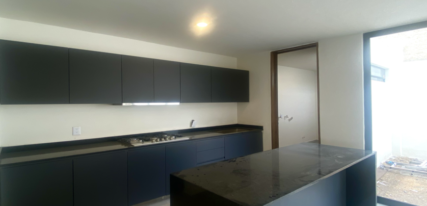 Casa en Venta – Madeiras II, Zapopan
