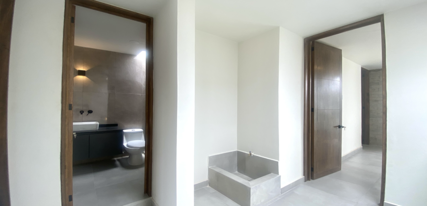 Casa en Venta – Madeiras II, Zapopan