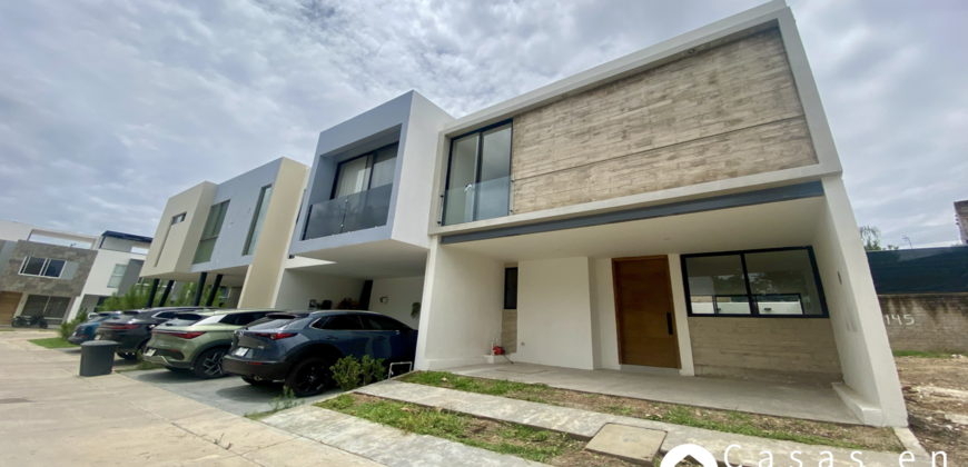 Casa en Venta – Madeiras II, Zapopan