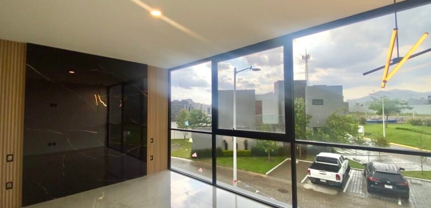 Casa en Venta en Coto la Almena – Casa Fuerte, Tlajomulco de Zúñiga