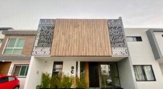 Casa en Venta en Bosques Cedros Residencial,  Tlajomulco de Zúñiga