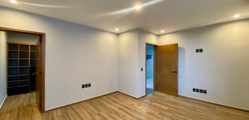 Casa en Venta en Bosques Cedros Residencial,  Tlajomulco de Zúñiga