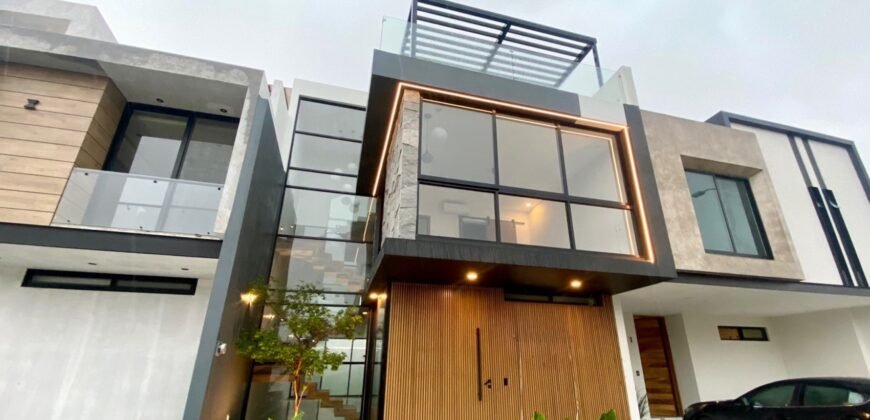 Casa en Venta en Coto Baluarte – Casa Fuerte, Tlajomulco de Zúñiga