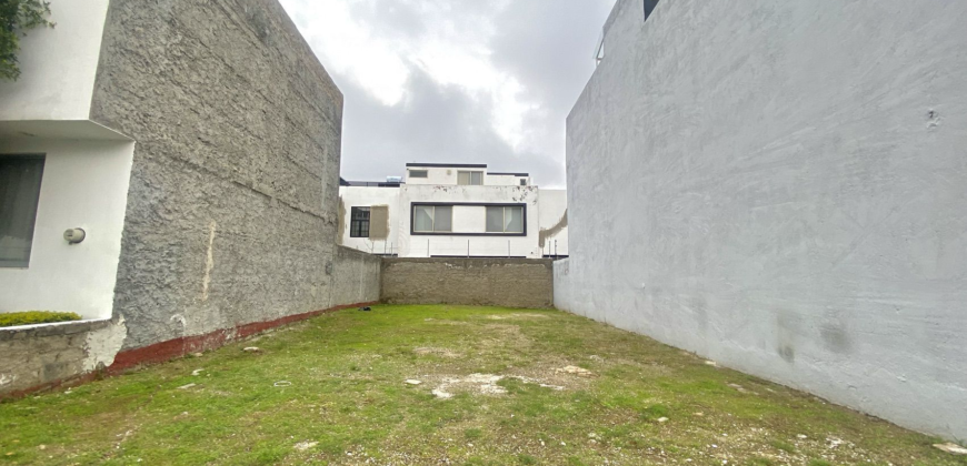 Terreno en Venta en Bosques Cedros Residencial, Tlajomulco de Zúñiga