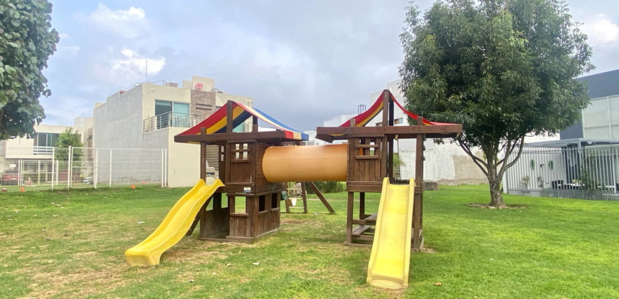 Terreno en Venta en Bosques Cedros Residencial, Tlajomulco de Zúñiga