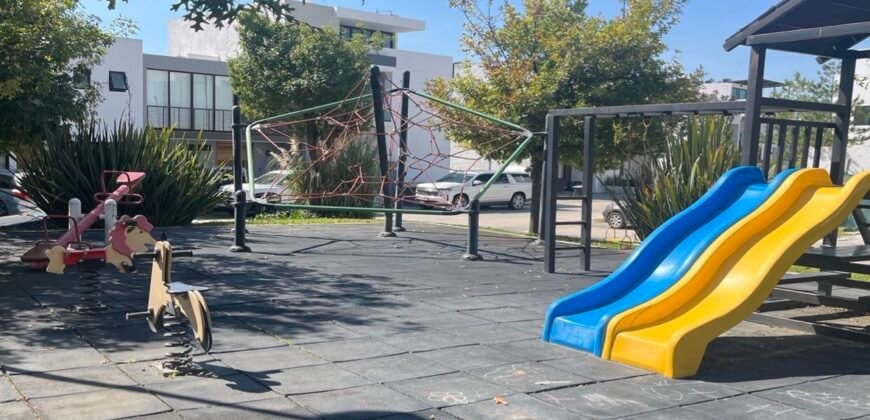 Terreno en Venta en Valle Imperial, Zapopan