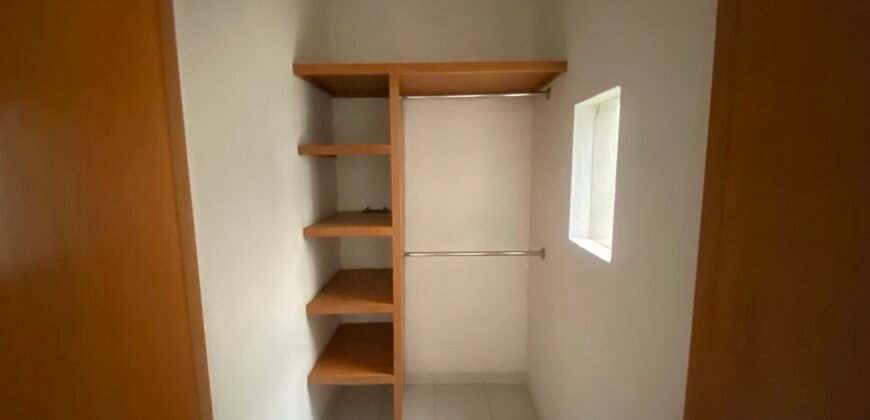 Casa en Venta en Oblatos, Guadalajara