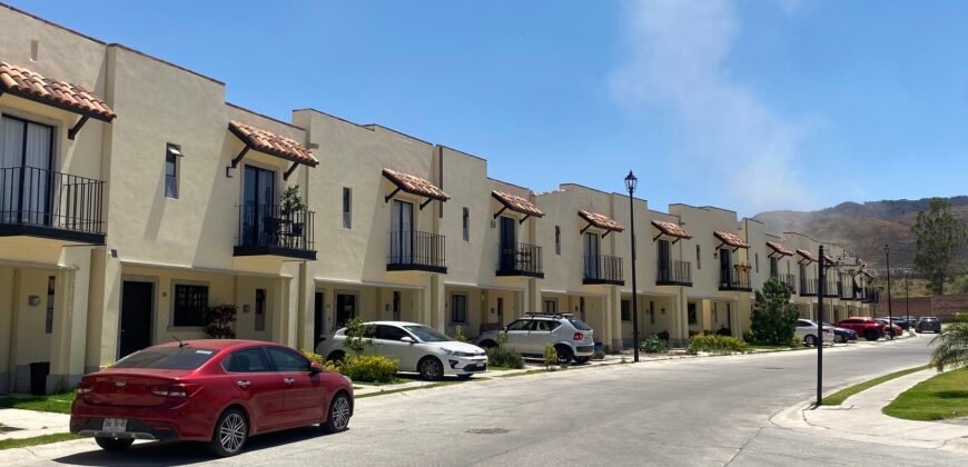 Casa en Venta en Alta California, Tlajomulco de Zúñiga