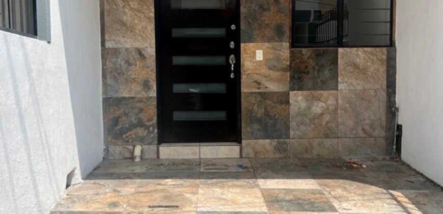 Casa en venta en balcones de Santa María