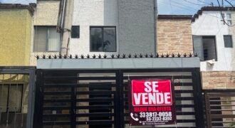Casa en venta en balcones de Santa María