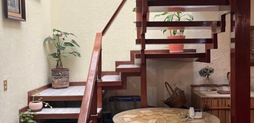 Casa en Venta con uso Mixto en colonia Ladrón de Guevara Guadalajara